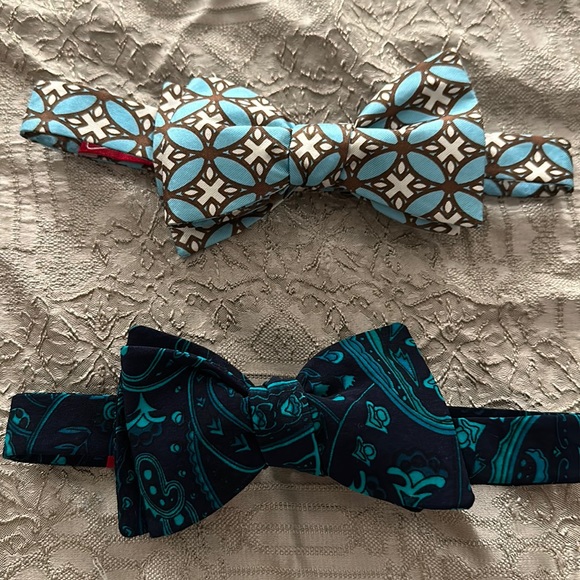 Patterned Bow Ties, Assorted Sizes - Picture 1 of 2